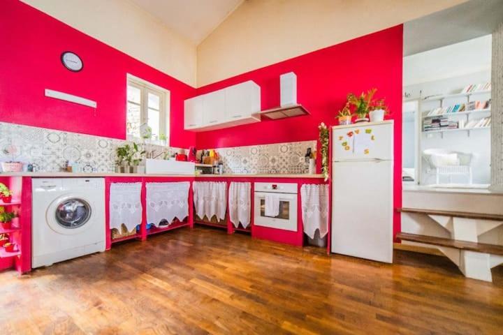 Appartement Rouge Avec Jardin Eymoutiers  エクステリア 写真