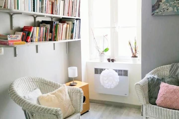 Appartement Rouge Avec Jardin Eymoutiers  エクステリア 写真